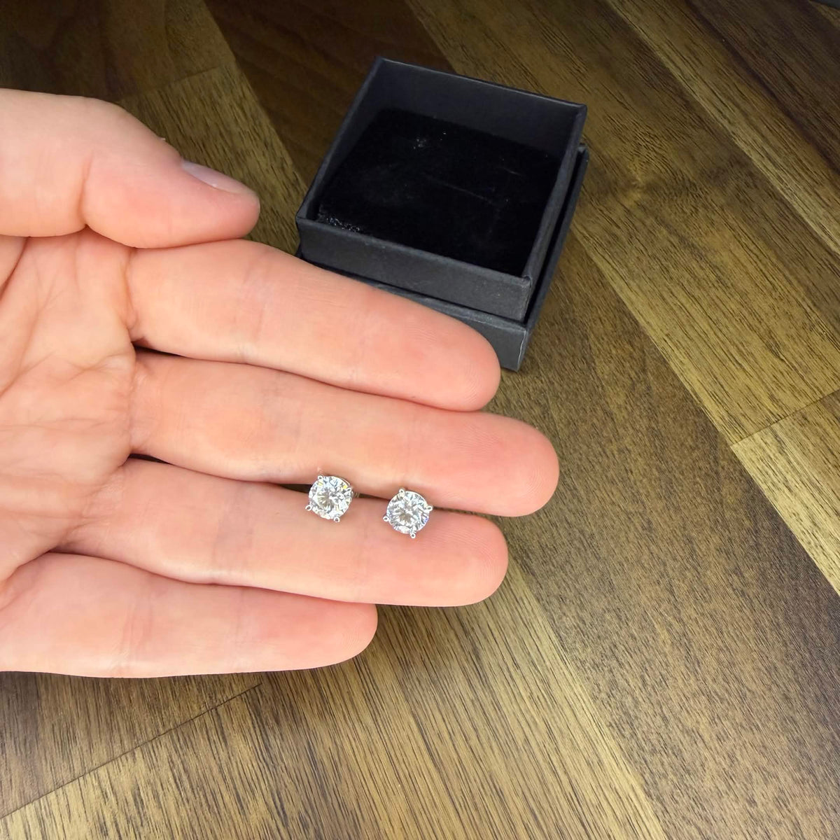 Moissanite stud Earrings
