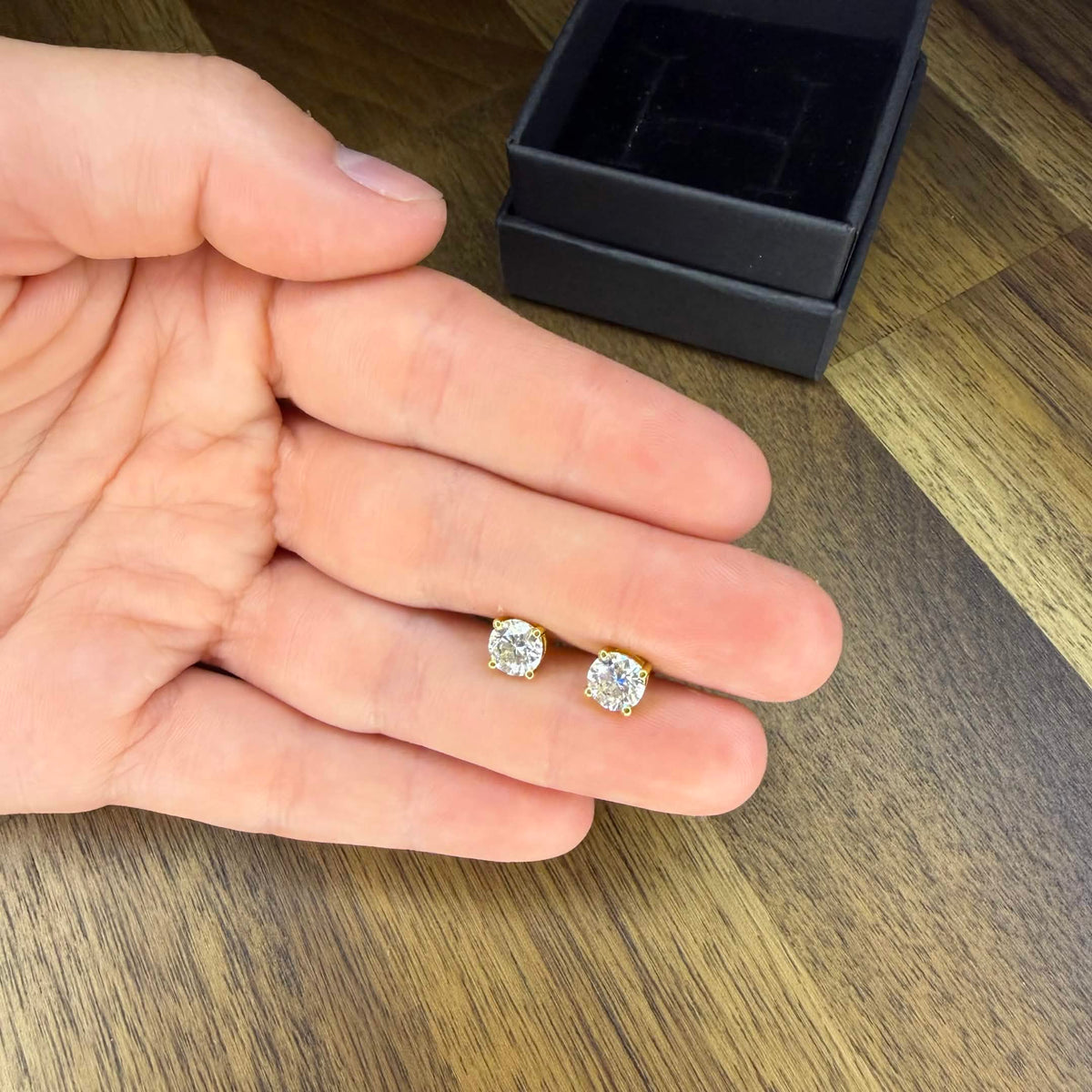 Moissanite stud Earrings